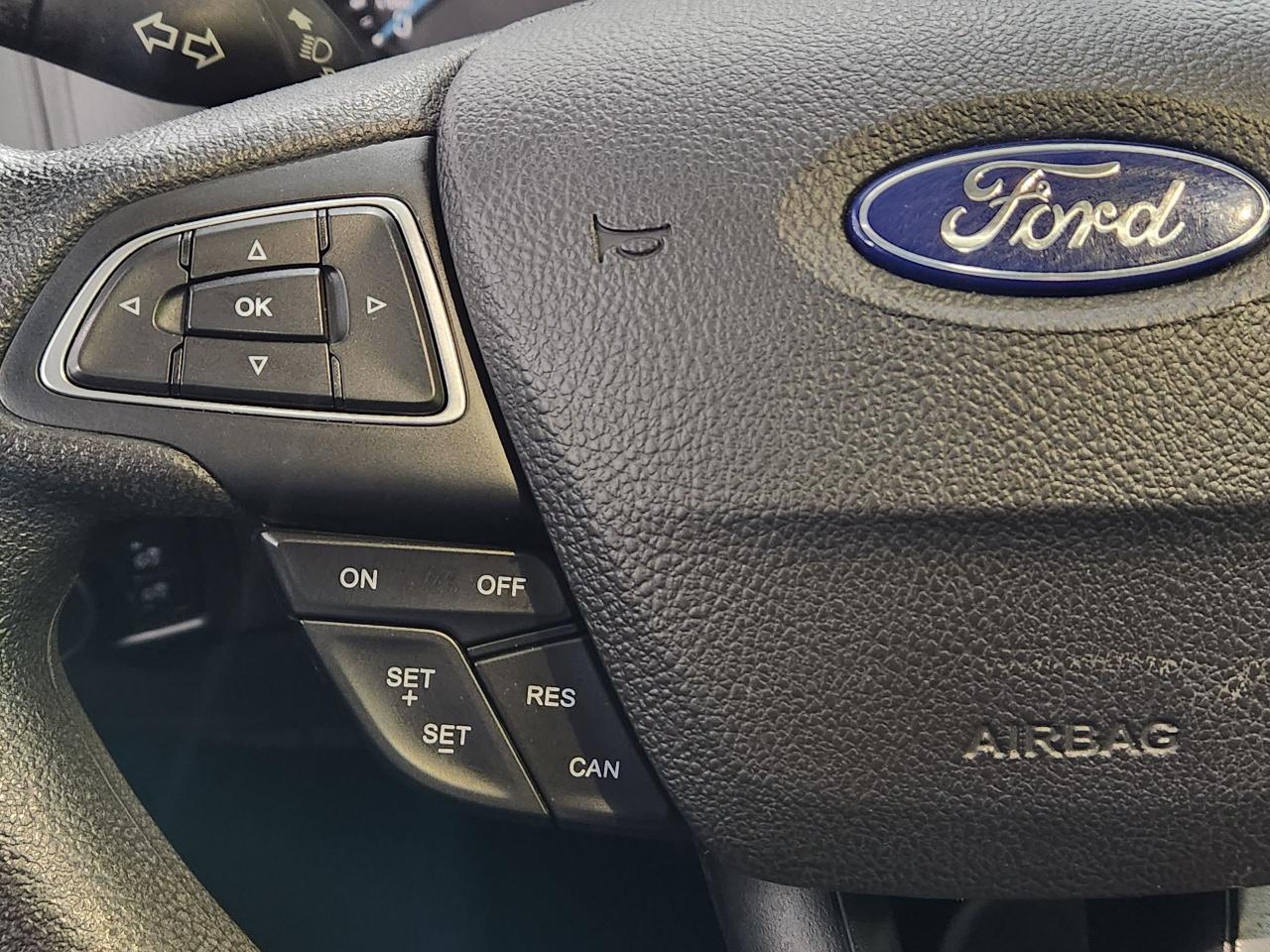 2017 Ford Focus SEL SUNROOF REAR CAM A/C - Photo #26