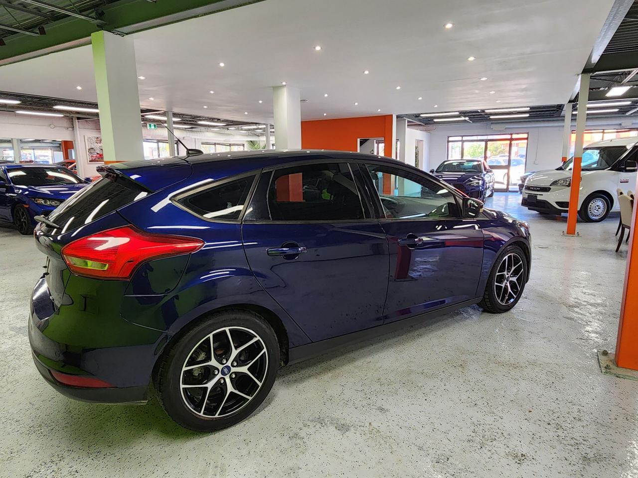 2017 Ford Focus SEL SUNROOF REAR CAM A/C - Photo #7