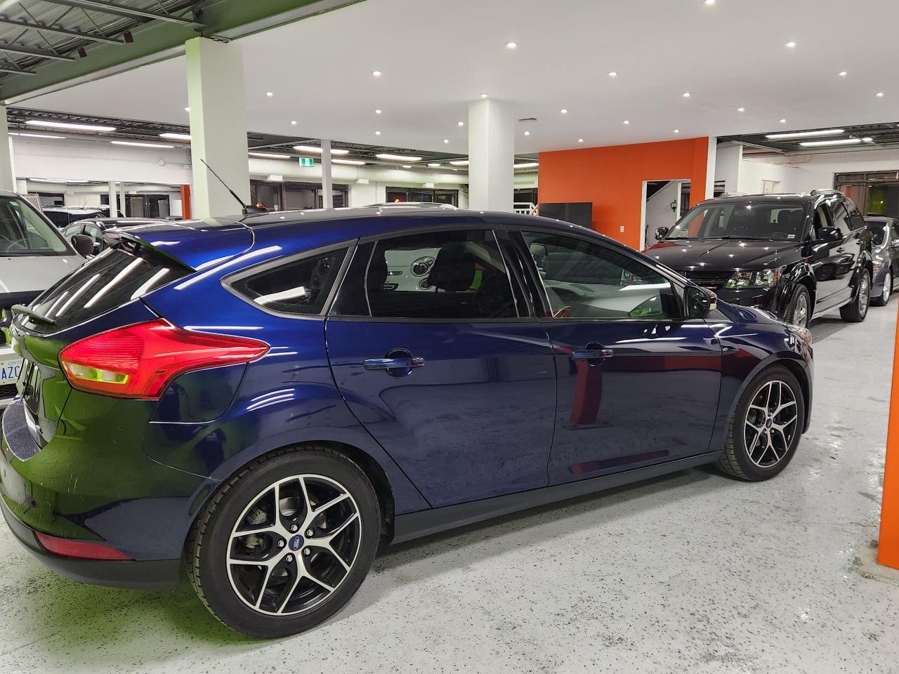 2017 Ford Focus SEL Sunroof Auto New Brakes, Clean - Photo #7