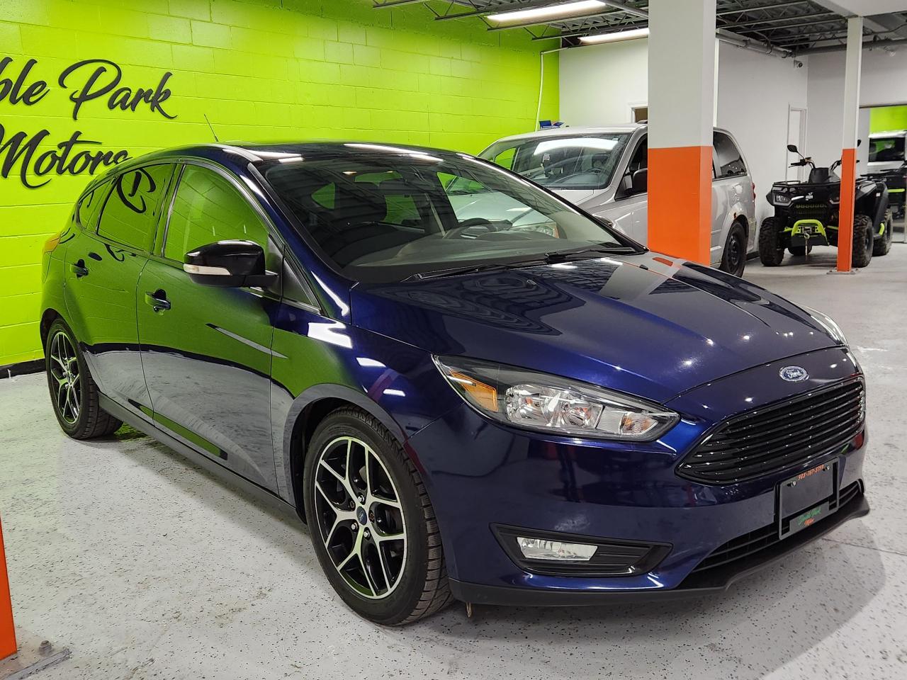 2017 Ford Focus SEL Sunroof Auto New Brakes, Clean Photo4