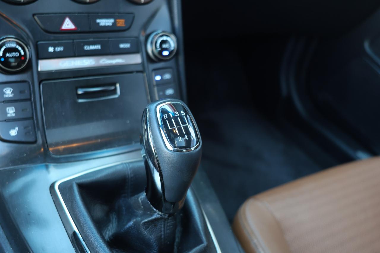 2015 Hyundai Genesis Coupe 3.8L GT - MANUAL|SUNROOF|NAVI|CAMERA|LEATHER - Photo #17