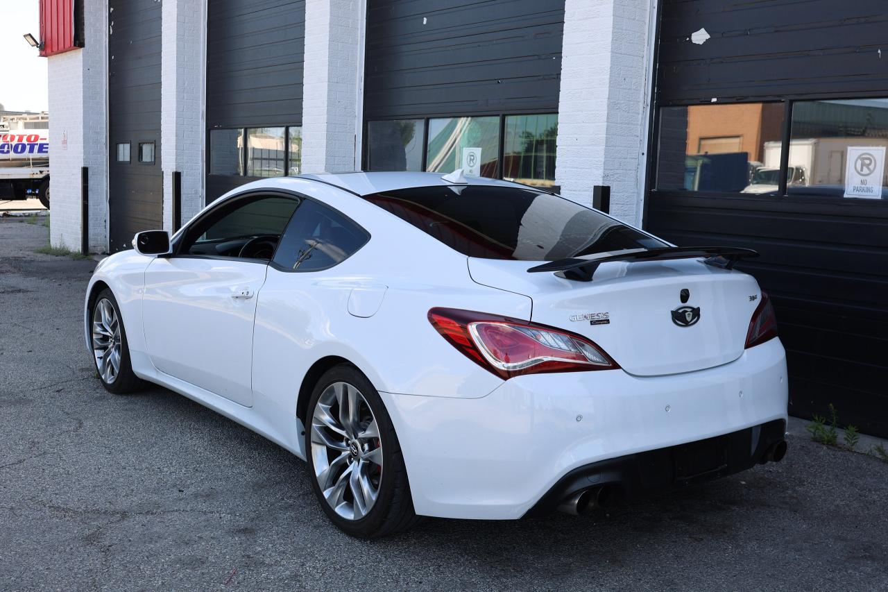 2015 Hyundai Genesis Coupe 3.8L GT - MANUAL|SUNROOF|NAVI|CAMERA|LEATHER - Photo #4