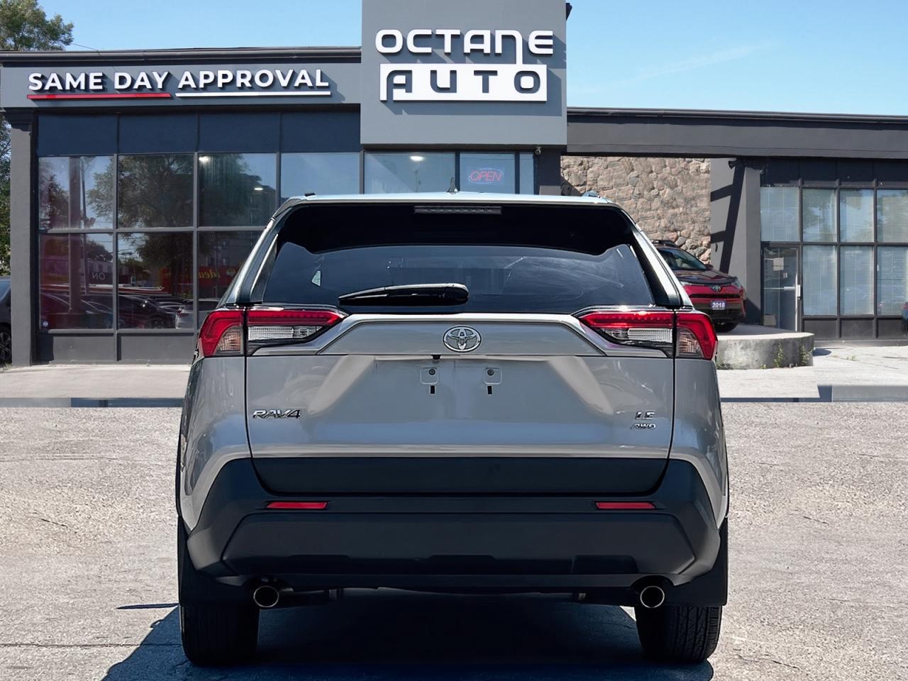 2020 Toyota RAV4 LE AWD - Photo #5