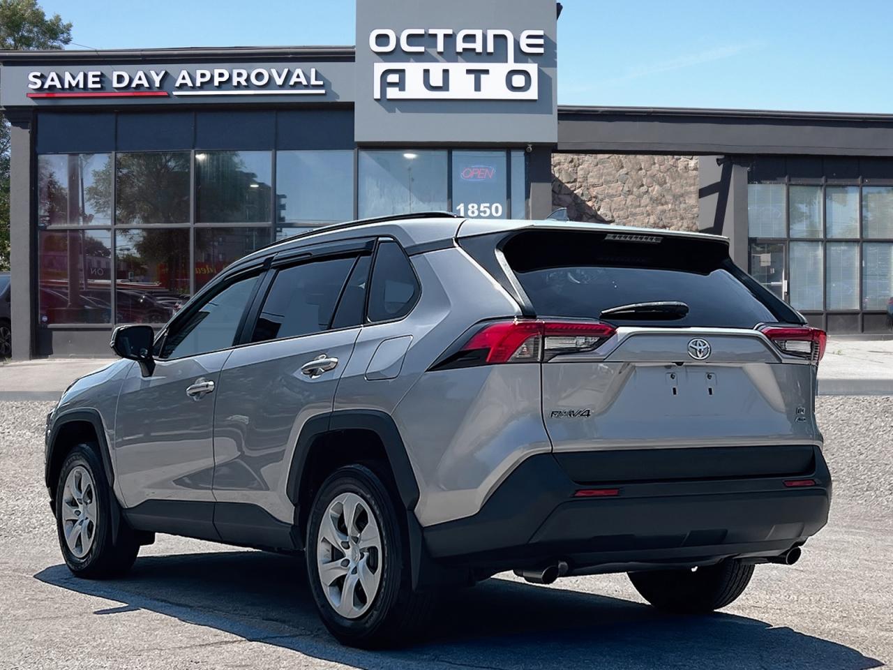 2020 Toyota RAV4 LE AWD - Photo #4