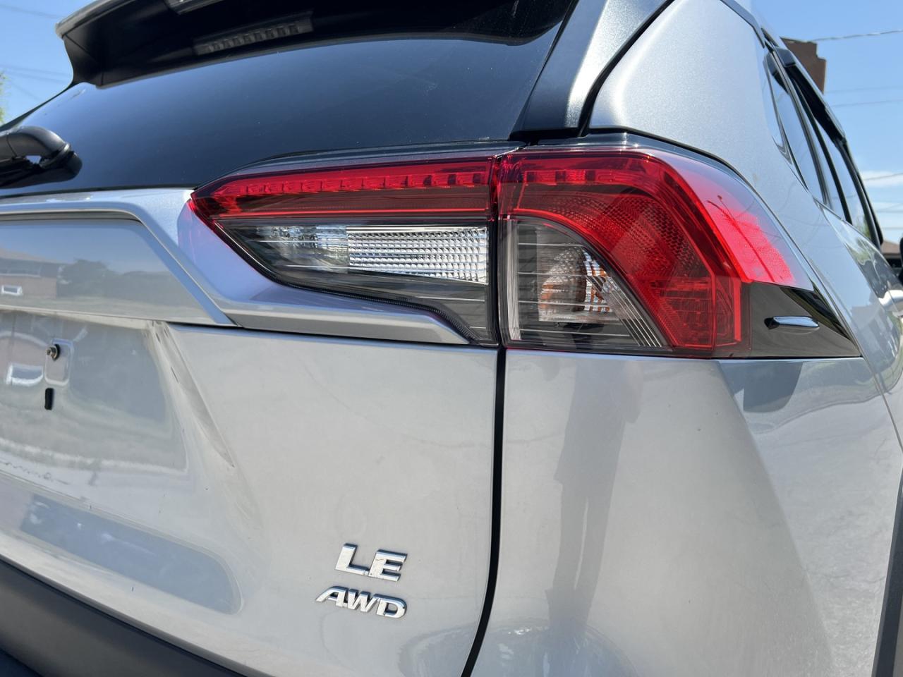 2020 Toyota RAV4 LE AWD - Photo #11