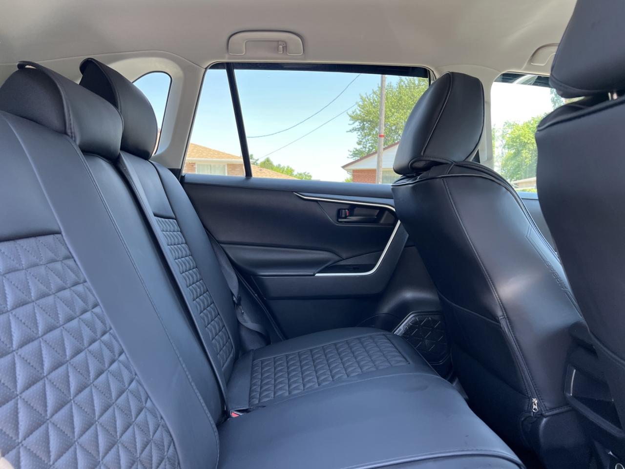 2020 Toyota RAV4 LE AWD - Photo #13