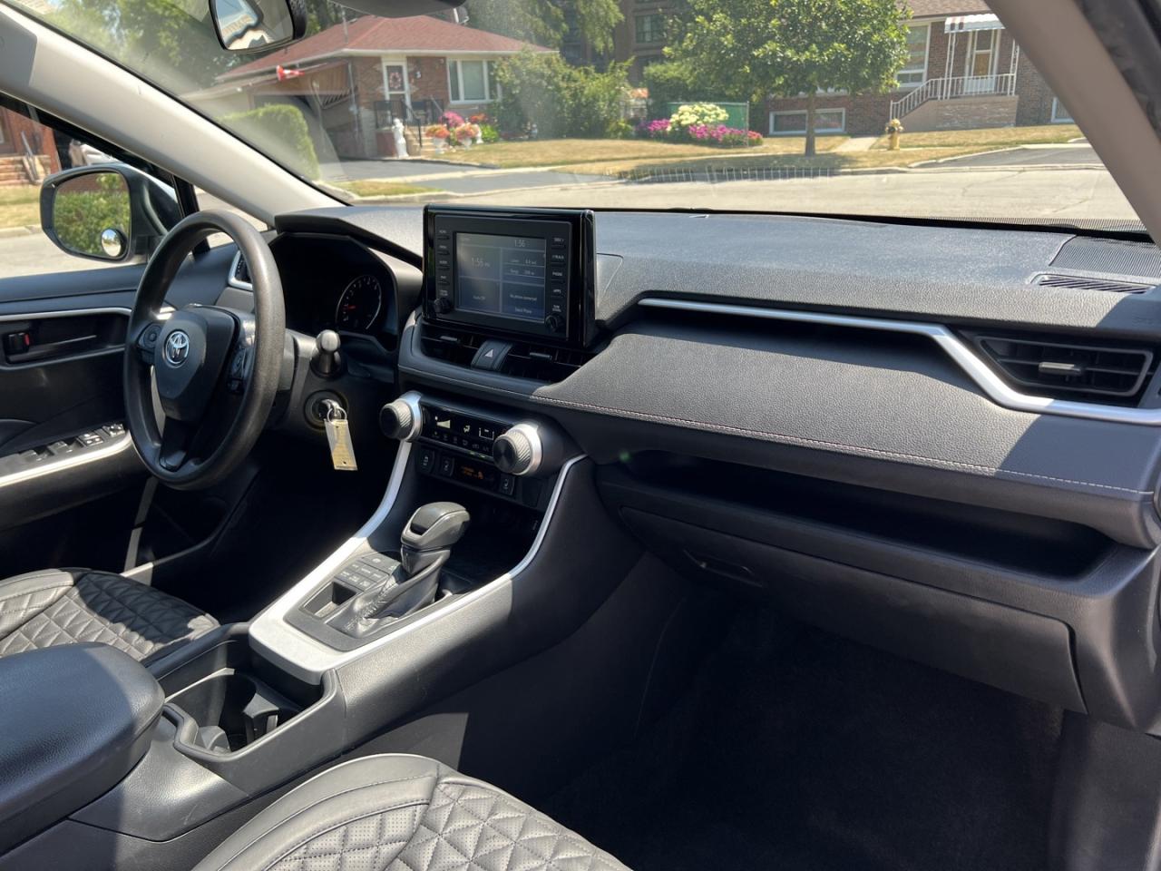 2020 Toyota RAV4 LE AWD - Photo #15