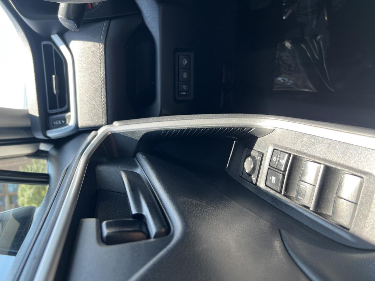 2020 Toyota RAV4 LE AWD - Photo #26