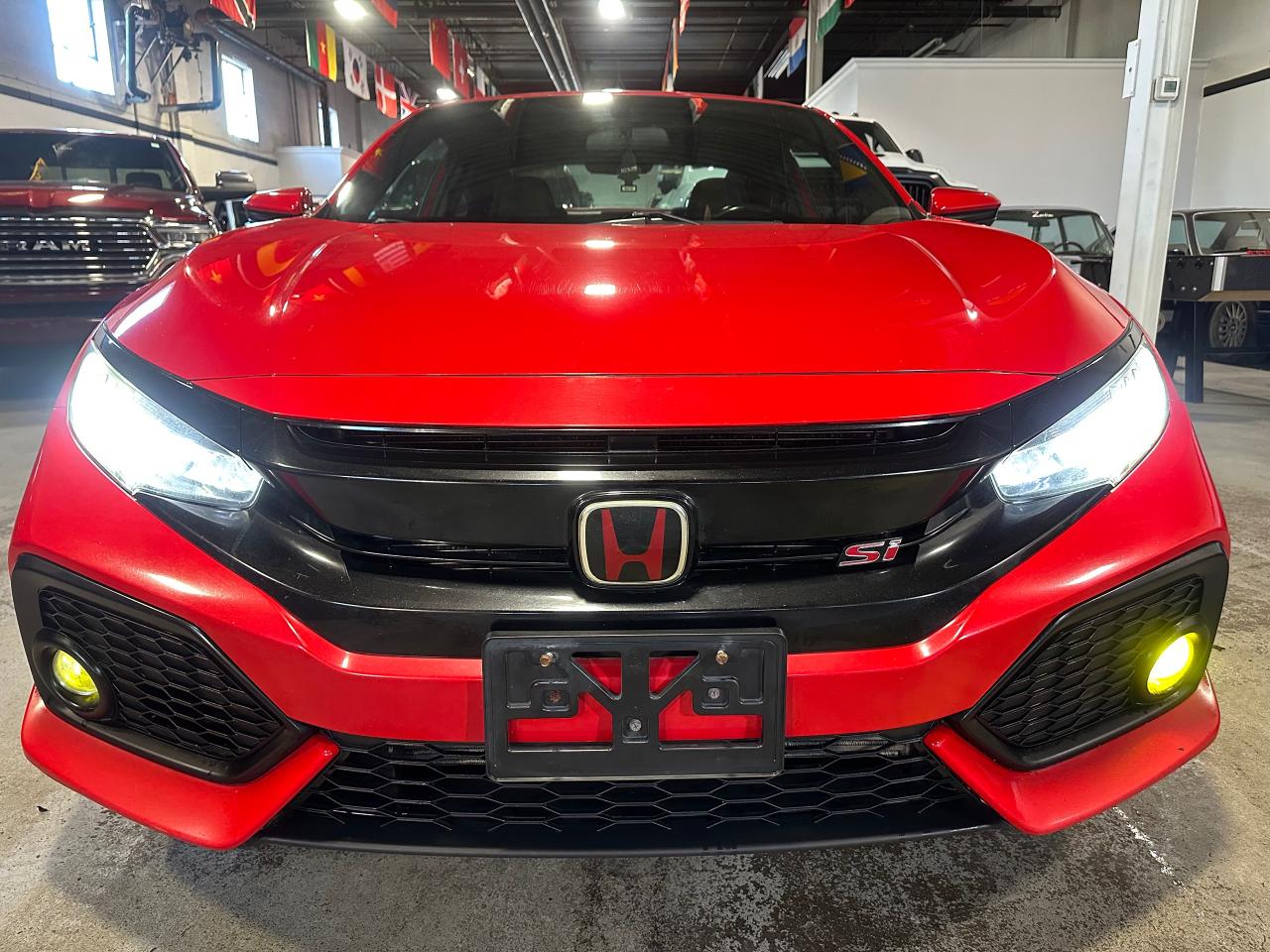 2017 Honda Civic Si | Manual | TURBO - Photo #2