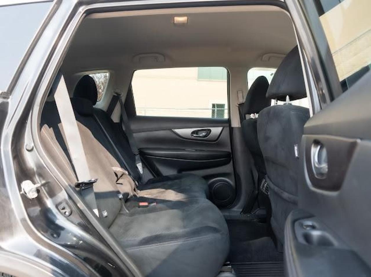 2016 Nissan Rogue AWD 4dr SV - Photo #12