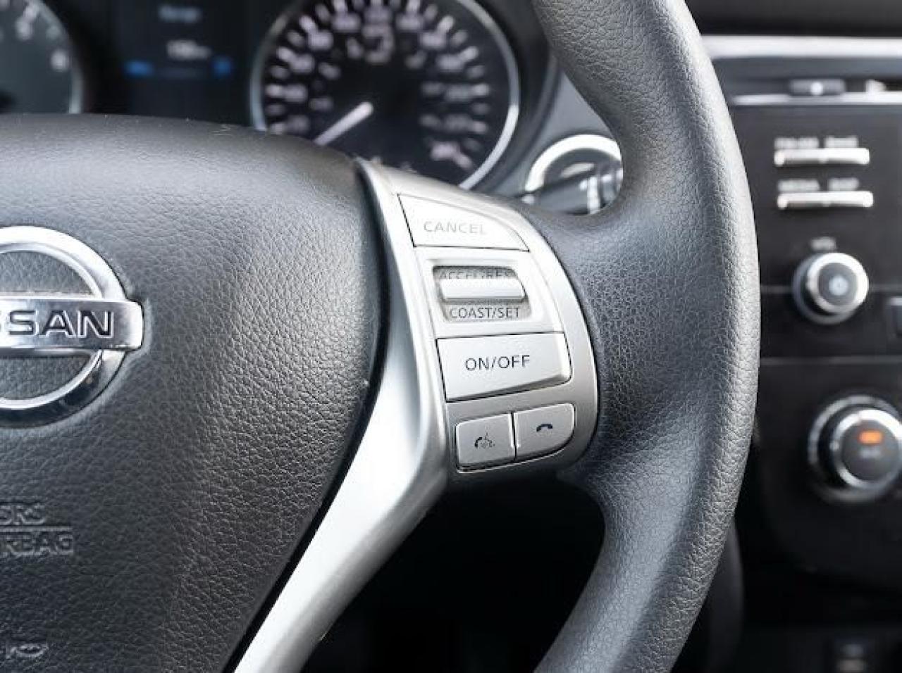 2016 Nissan Rogue AWD 4dr SV - Photo #15