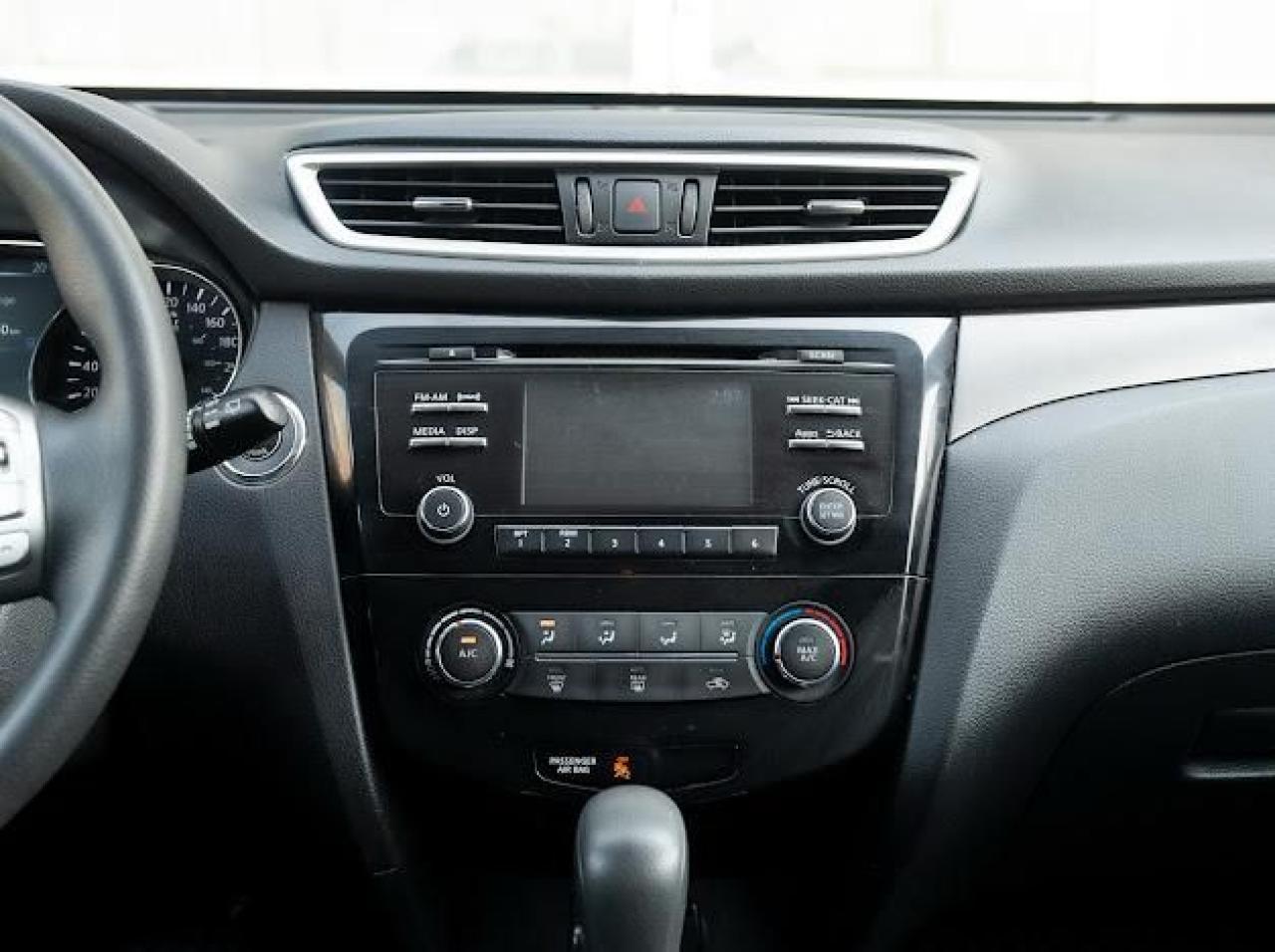 2016 Nissan Rogue AWD 4dr SV - Photo #18