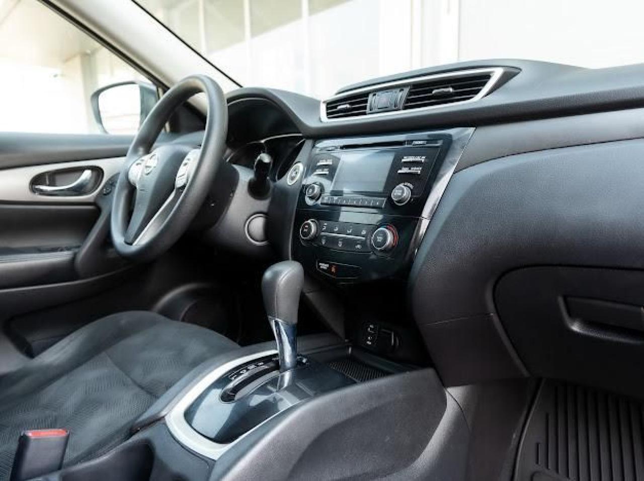 2016 Nissan Rogue AWD 4dr SV - Photo #20