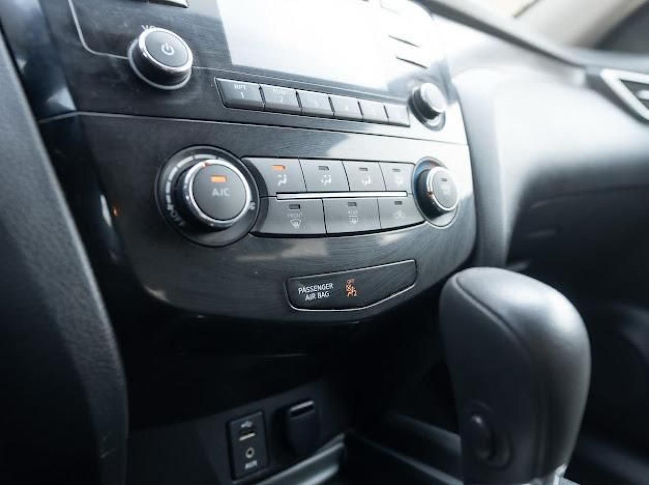 2016 Nissan Rogue AWD 4dr SV - Photo #23