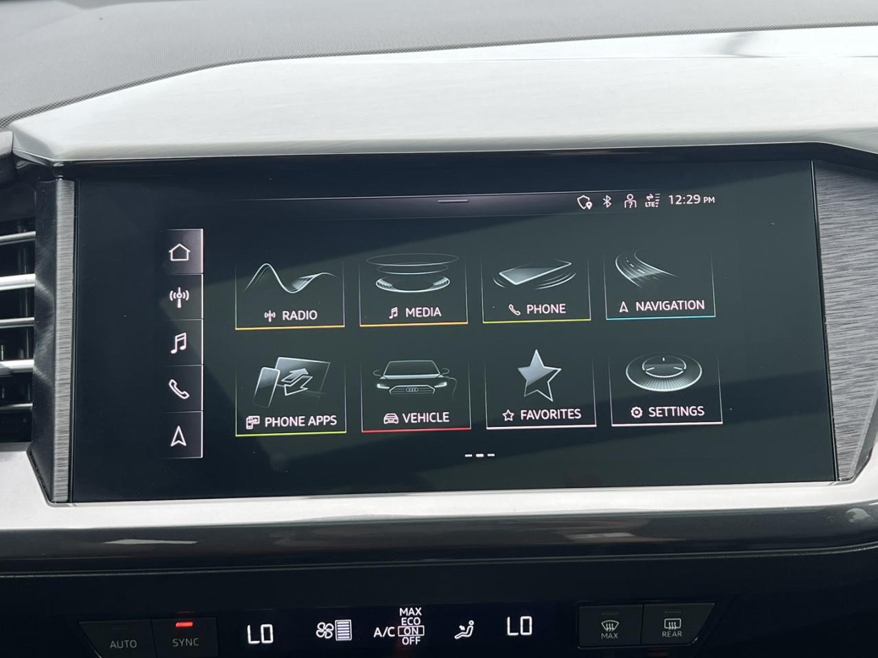 2022 Audi Q4 e-tron PREMIUM PLUS W/50 - Photo #10