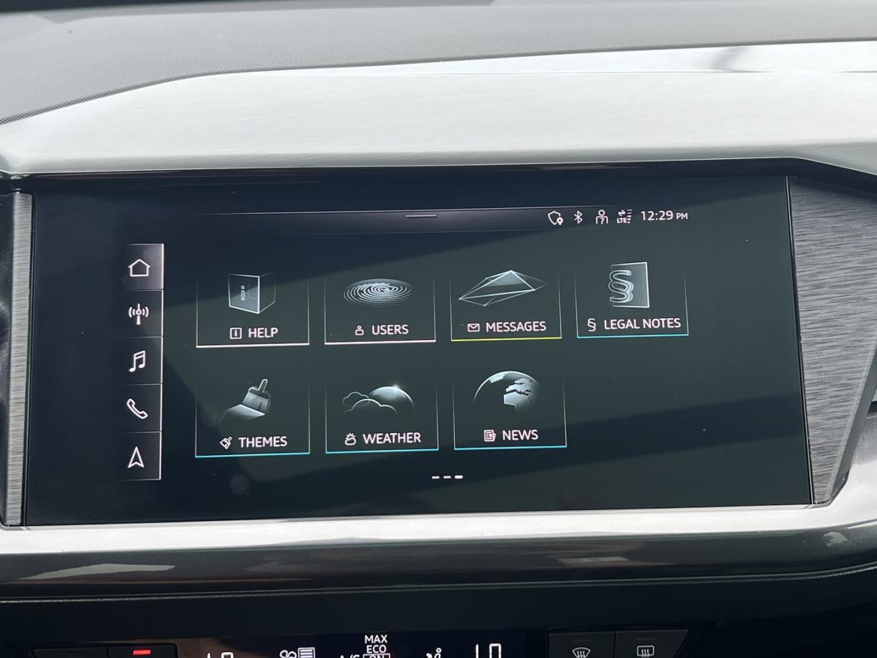 2022 Audi Q4 e-tron PREMIUM PLUS W/50 - Photo #12