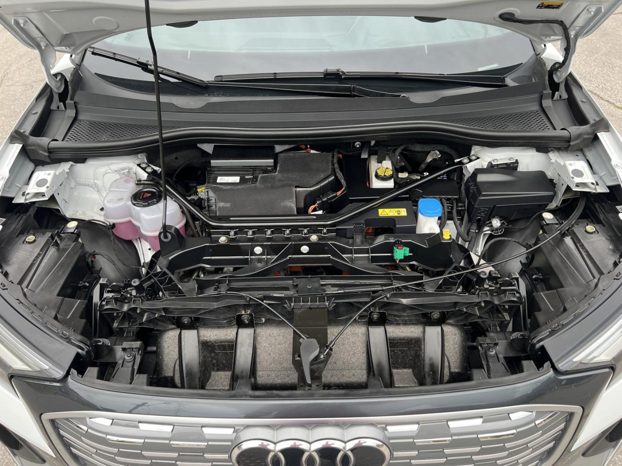 2022 Audi Q4 e-tron PREMIUM PLUS W/50 - Photo #20