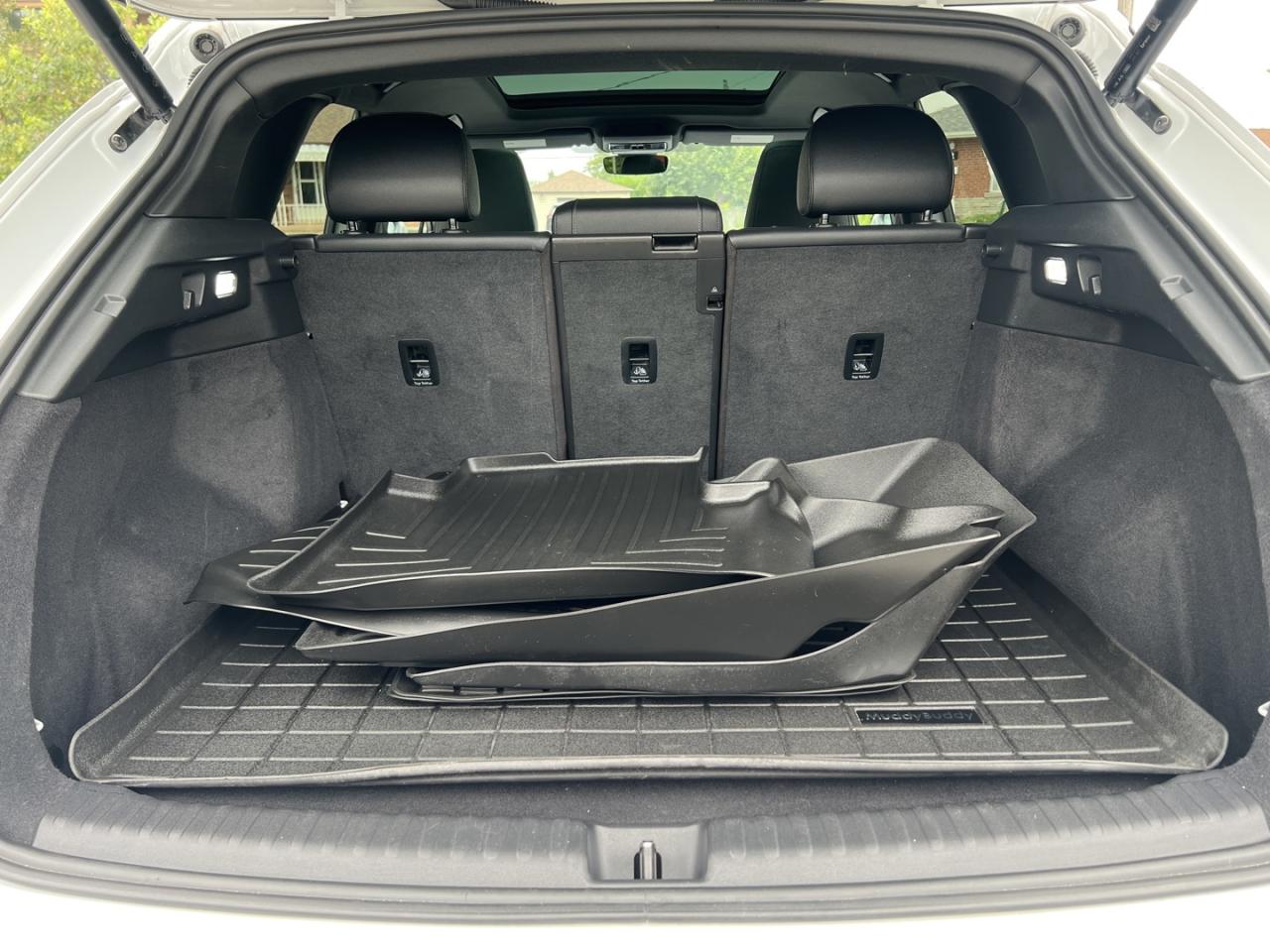 2022 Audi Q4 e-tron PREMIUM PLUS W/50 - Photo #23