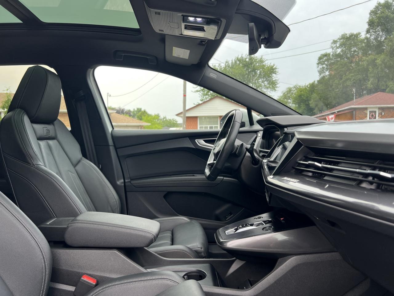 2022 Audi Q4 e-tron PREMIUM PLUS W/50 - Photo #25