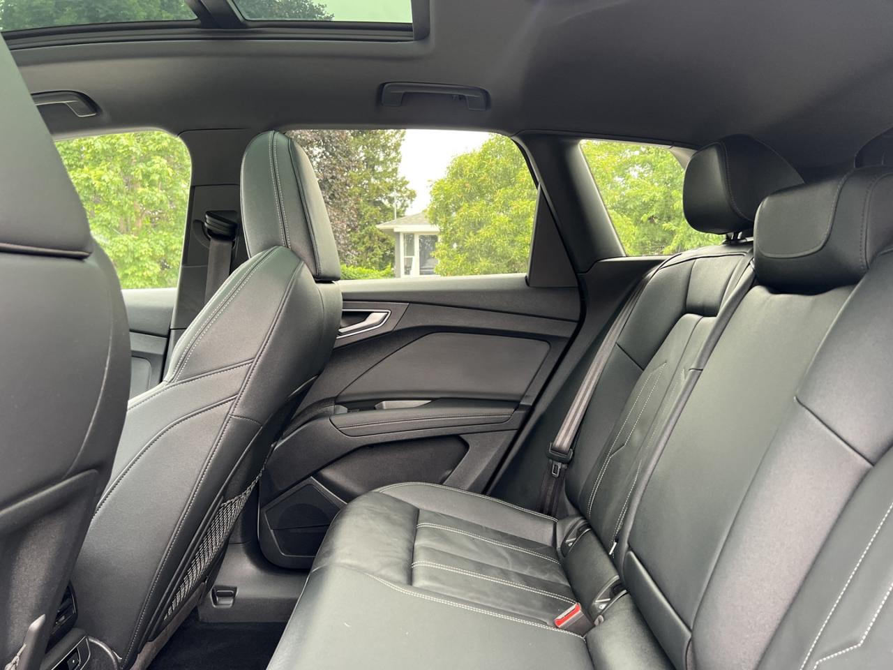 2022 Audi Q4 e-tron PREMIUM PLUS W/50 - Photo #27