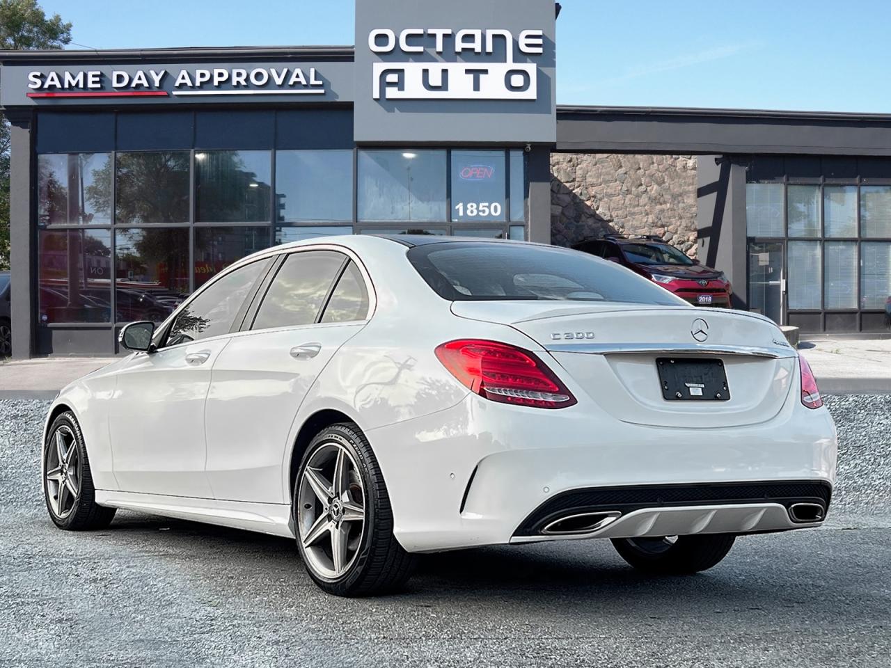 2017 Mercedes-Benz C-Class C300 4MATIC Sedan - Photo #4