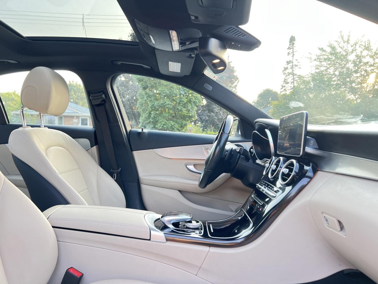 2017 Mercedes-Benz C-Class C300 4MATIC Sedan - Photo #16