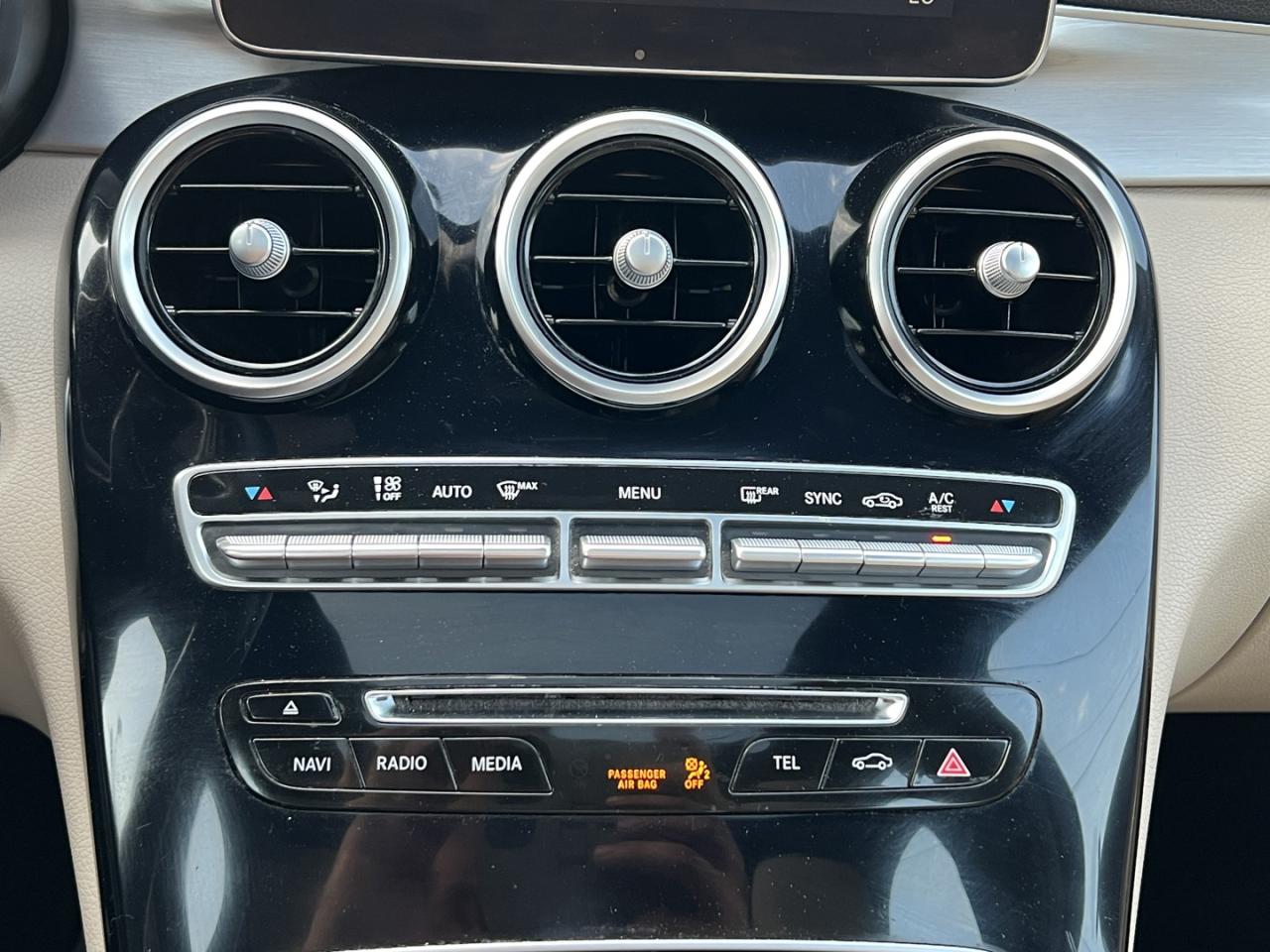 2017 Mercedes-Benz C-Class C300 4MATIC Sedan - Photo #25