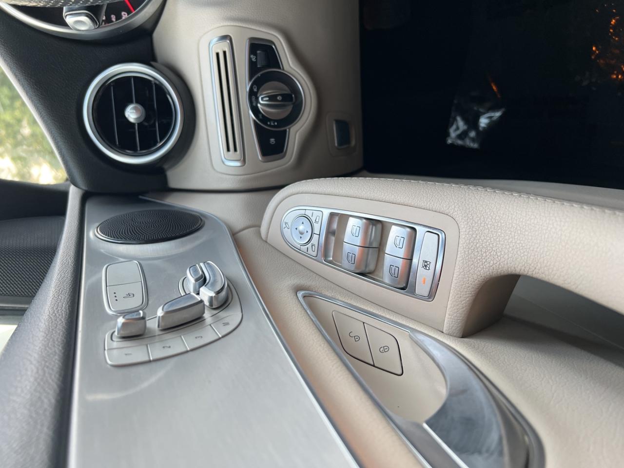 2017 Mercedes-Benz C-Class C300 4MATIC Sedan - Photo #28