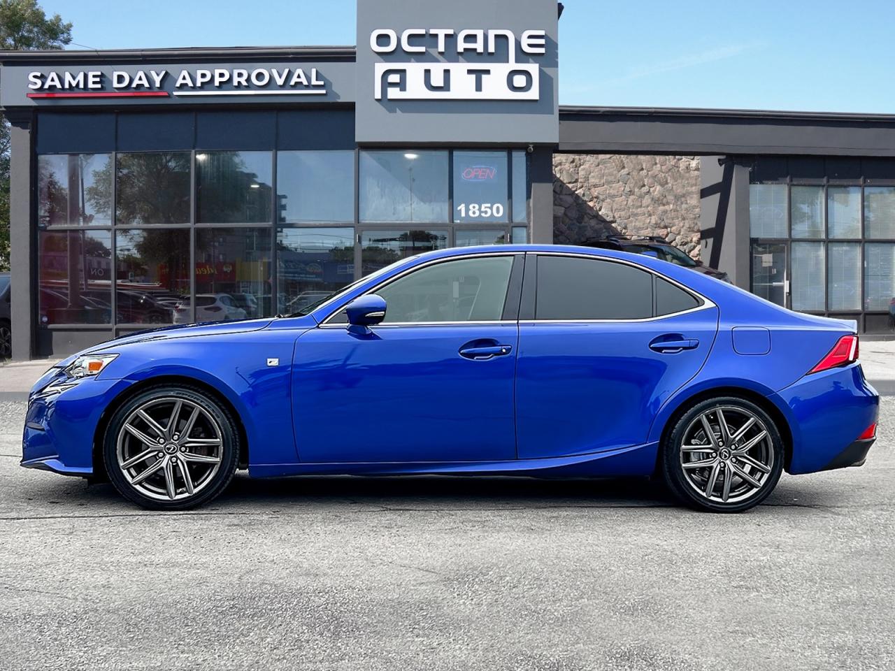 2015 Lexus IS 250 AWD - Photo #3