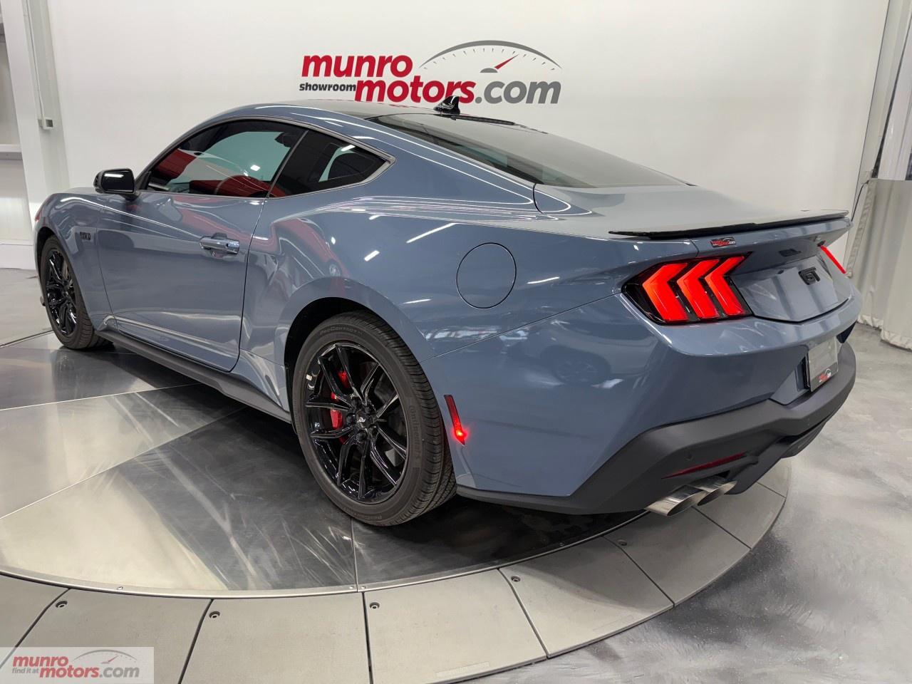 2024 Ford Mustang GT Premium Fastback Photo4