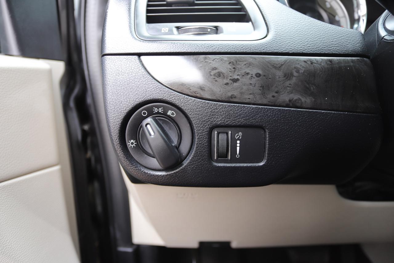 2019 Dodge Grand Caravan SXT 2WD Photo3