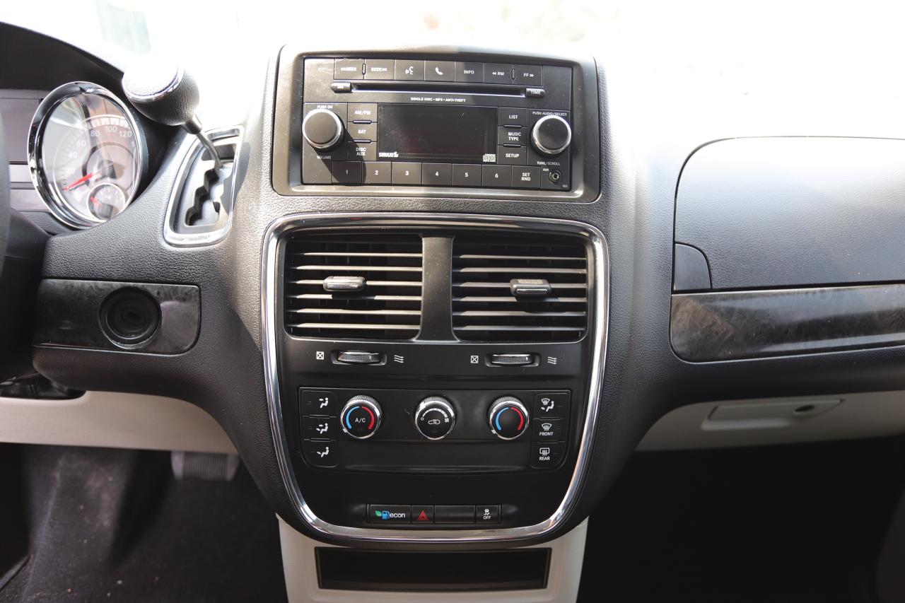 2019 Dodge Grand Caravan SXT 2WD Photo4