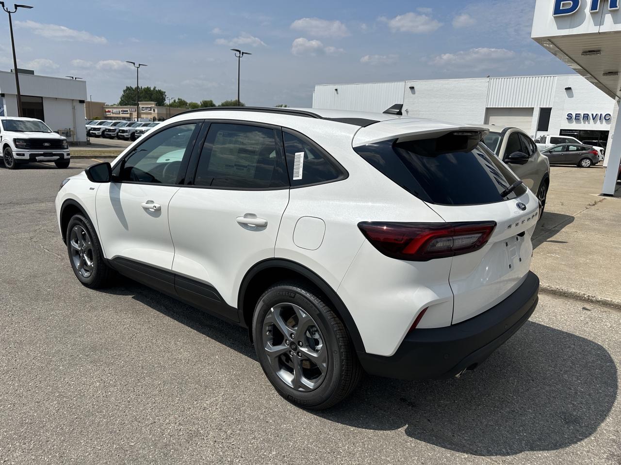 2025 Ford Escape ST-LINE |AWD | TECH PACK | COLD WEATHER GRP  | Photo