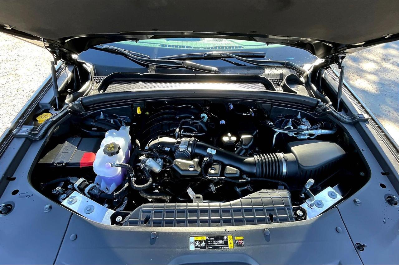 2025 Jeep Grand Cherokee LIMITED | Black App Pkg | Pano Roof | LuxTech 2 Photo