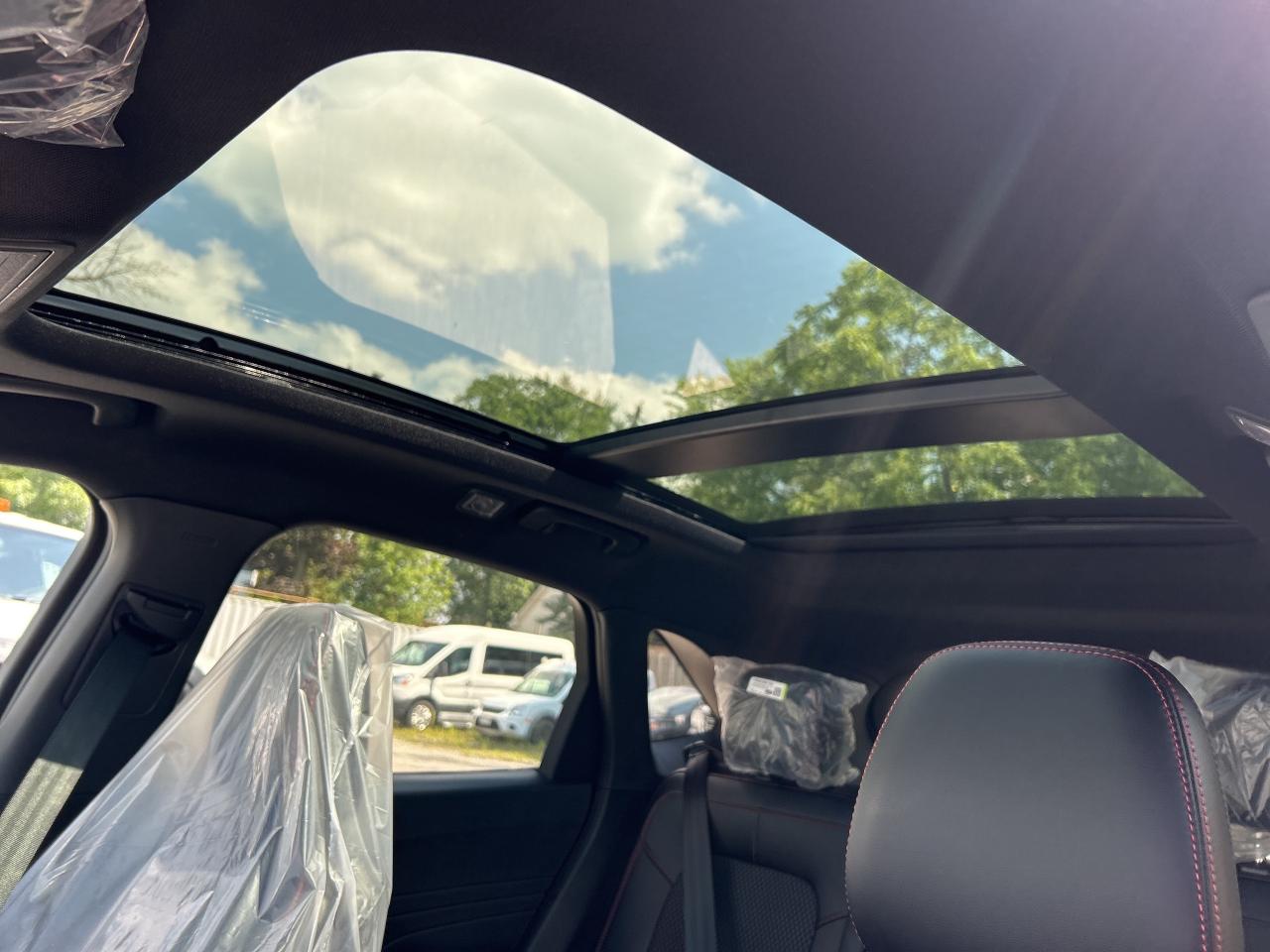 2025 Ford Escape ST-Line Select Photo