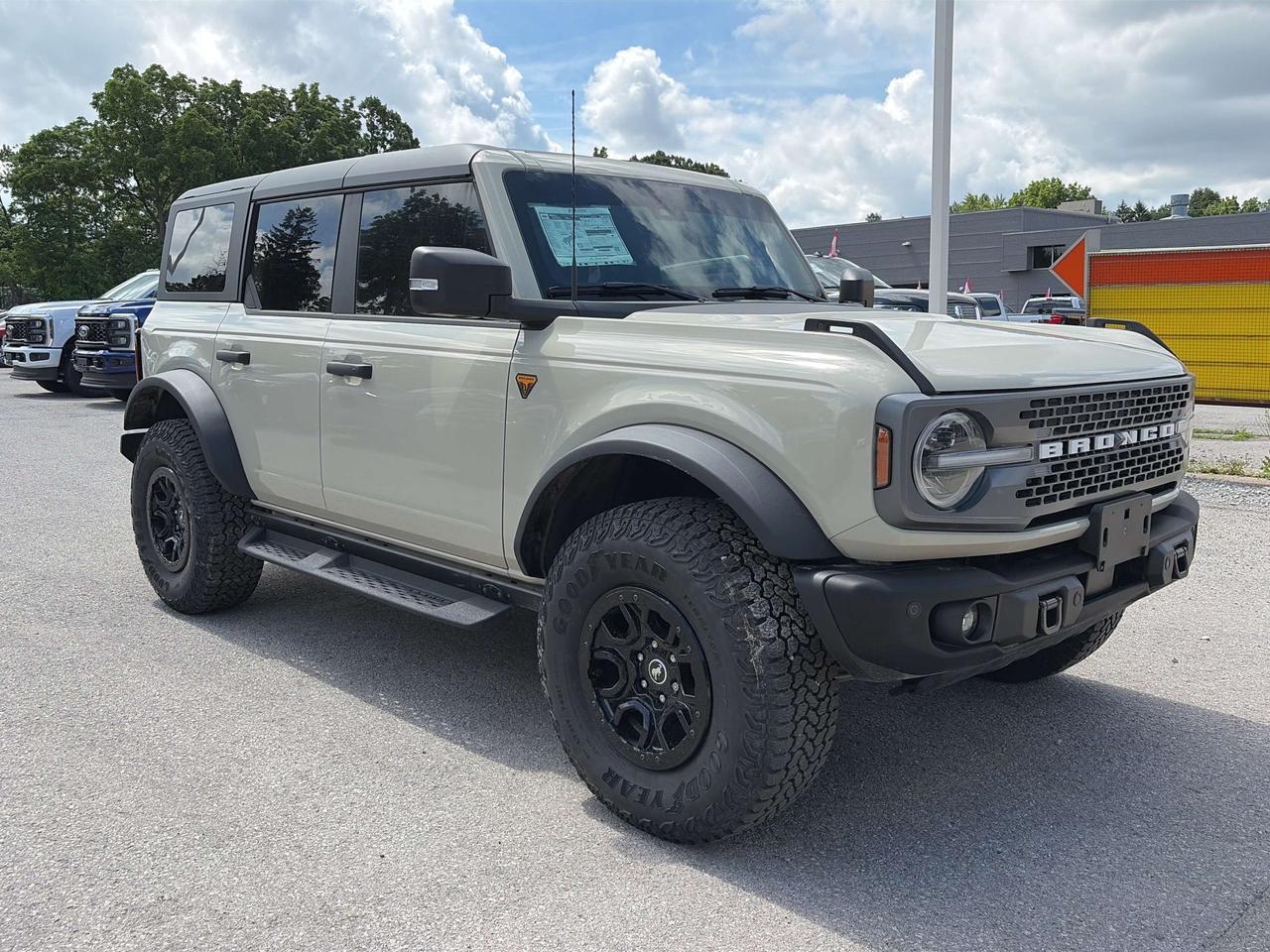 2025 Ford Bronco Badlands Photo2