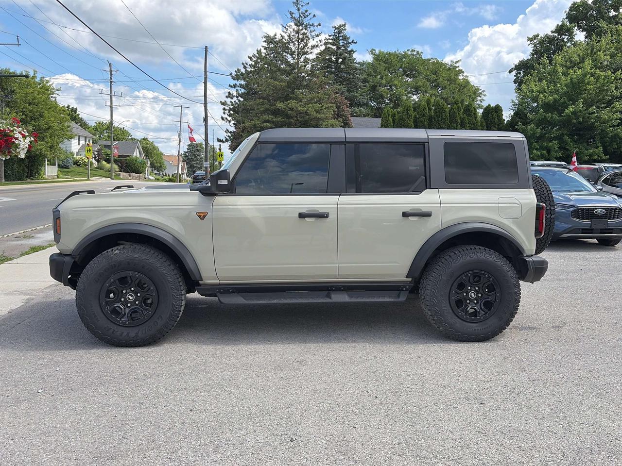 2025 Ford Bronco Badlands Photo1