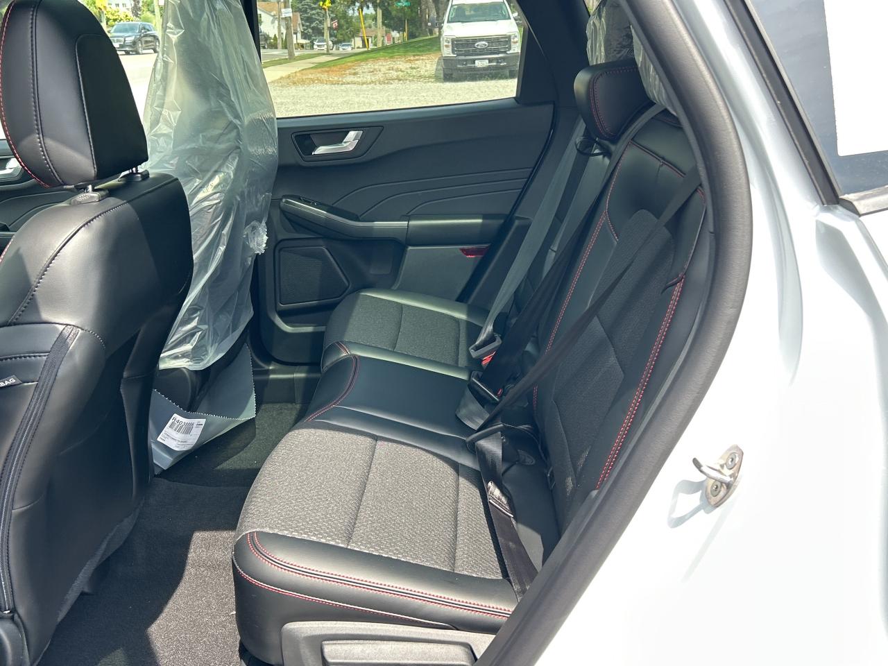 2025 Ford Escape ST-Line  - Sunroof - Tech Package Photo