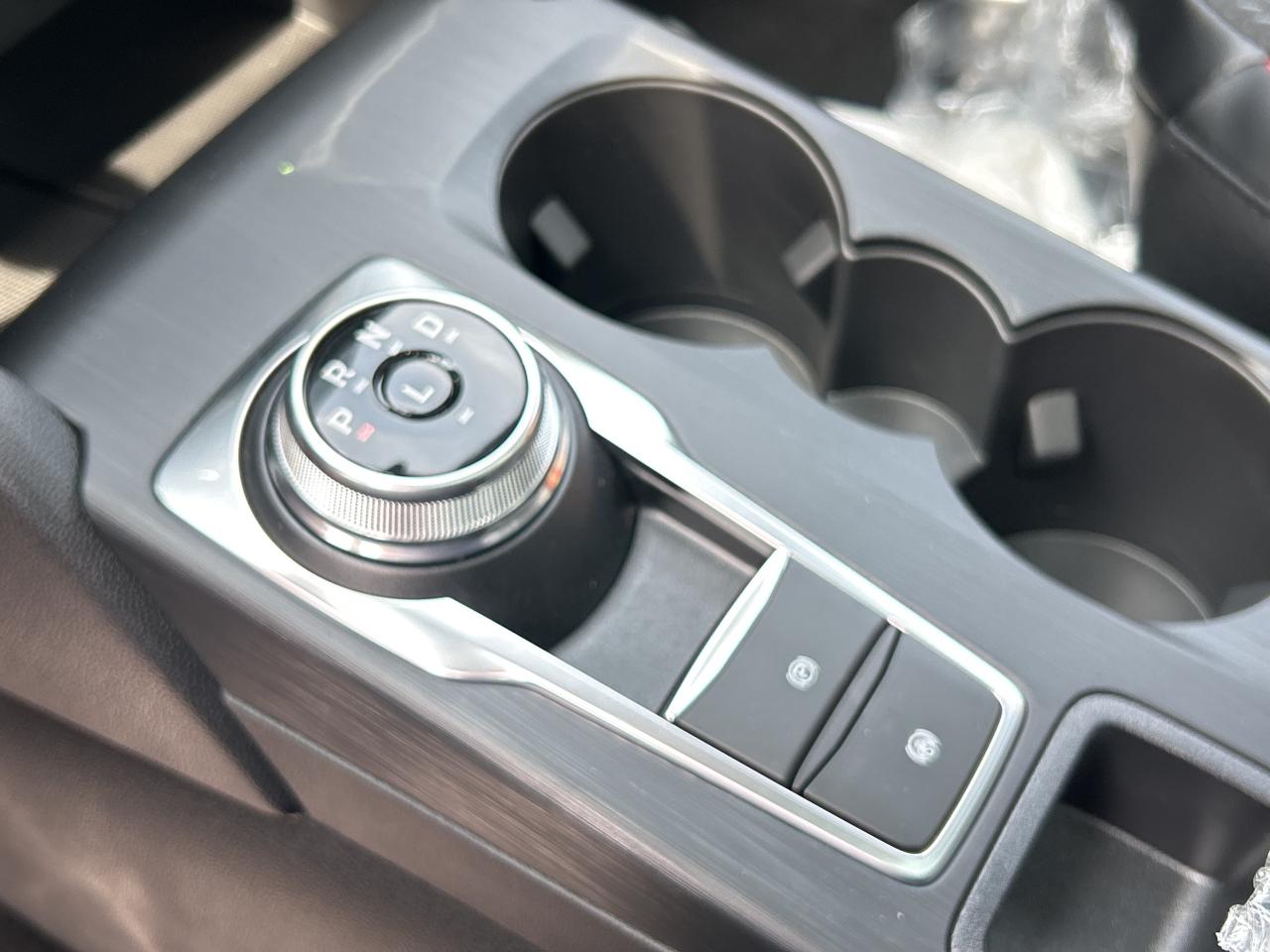 2025 Ford Escape ST-Line  - Sunroof - Tech Package Photo