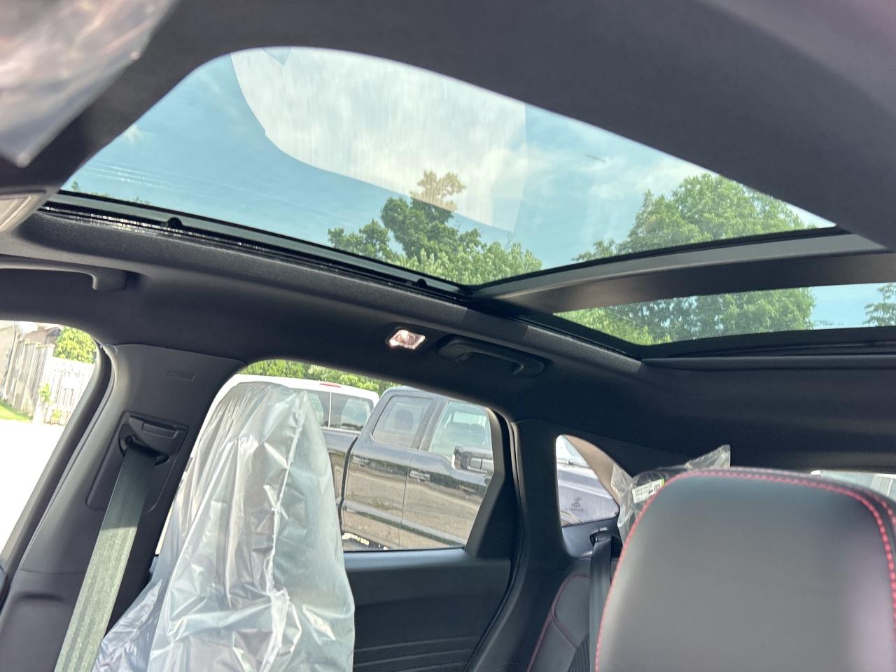 2025 Ford Escape ST-Line  - Sunroof - Tech Package Photo