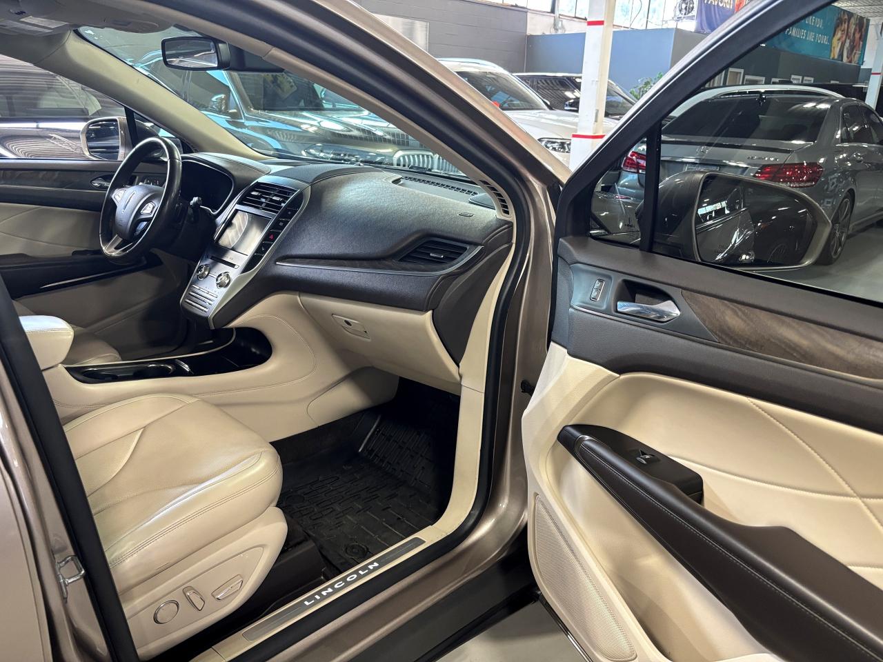 2019 Lincoln MKC Reserve|AWD|NAV|WOOD|CREAMLEATHER|AMBIENT|PANOROOF - Photo #12