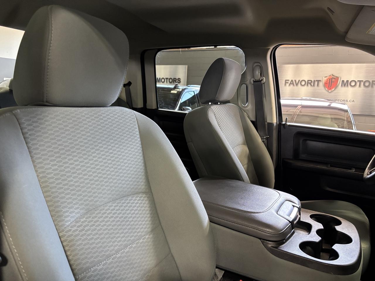 2019 RAM 1500 Classic Express|V8HEMI|4X4|CREWCAB|LIFTED|TONNEAUCOVER|+++ - Photo #9