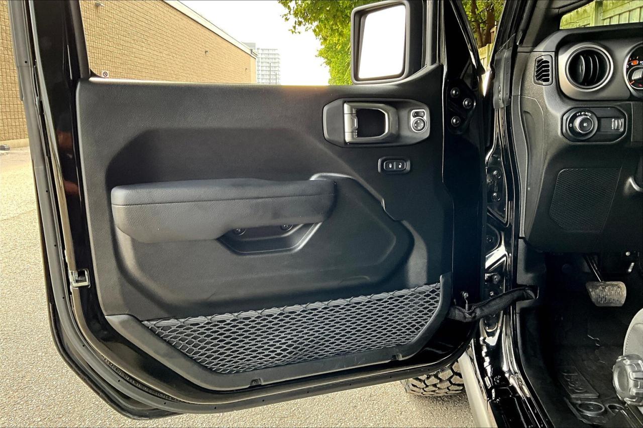 2023 Jeep Wrangler Willys 4Dr | Cold Weather | Alpine | NAV | 4X4 Photo