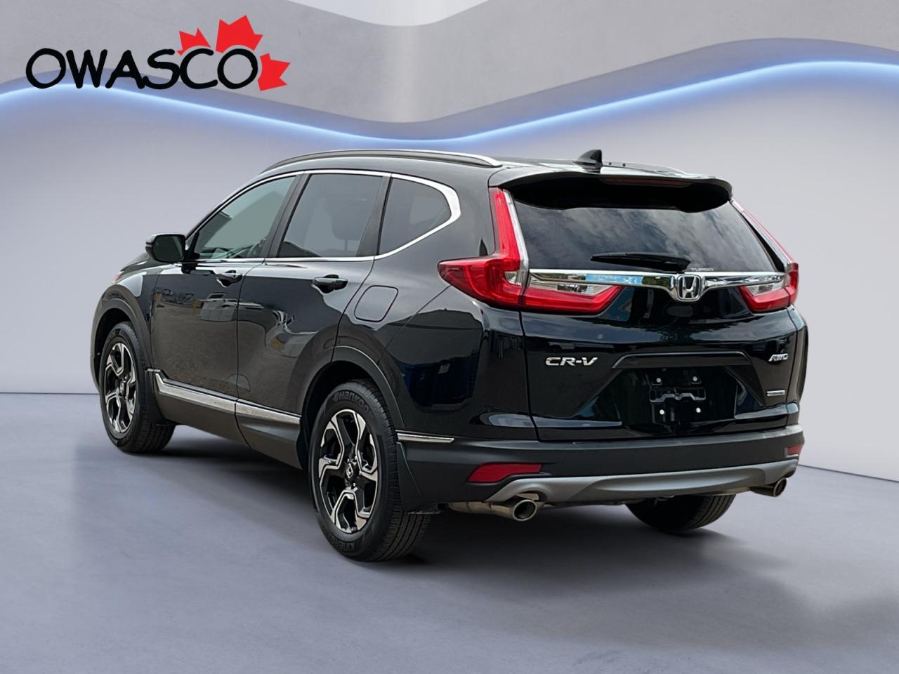 2019 Honda CR-V 1.5L Touring! Great kms! Leather! Sunroof! Photo3