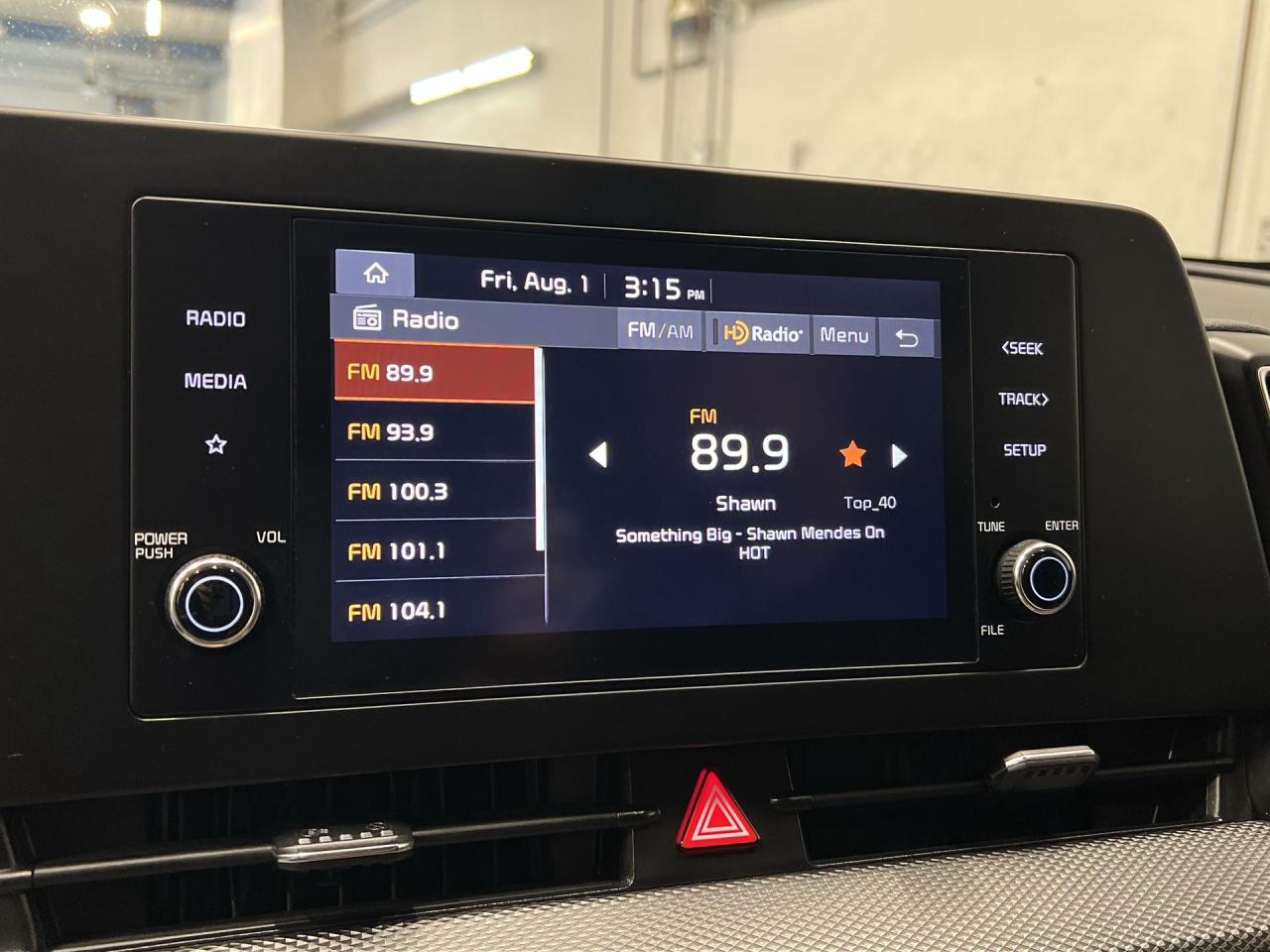 2023 Kia Sportage AWD | LOW KMS | HTD SEATS | CARPLAY | ALLOYS | A/C Photo