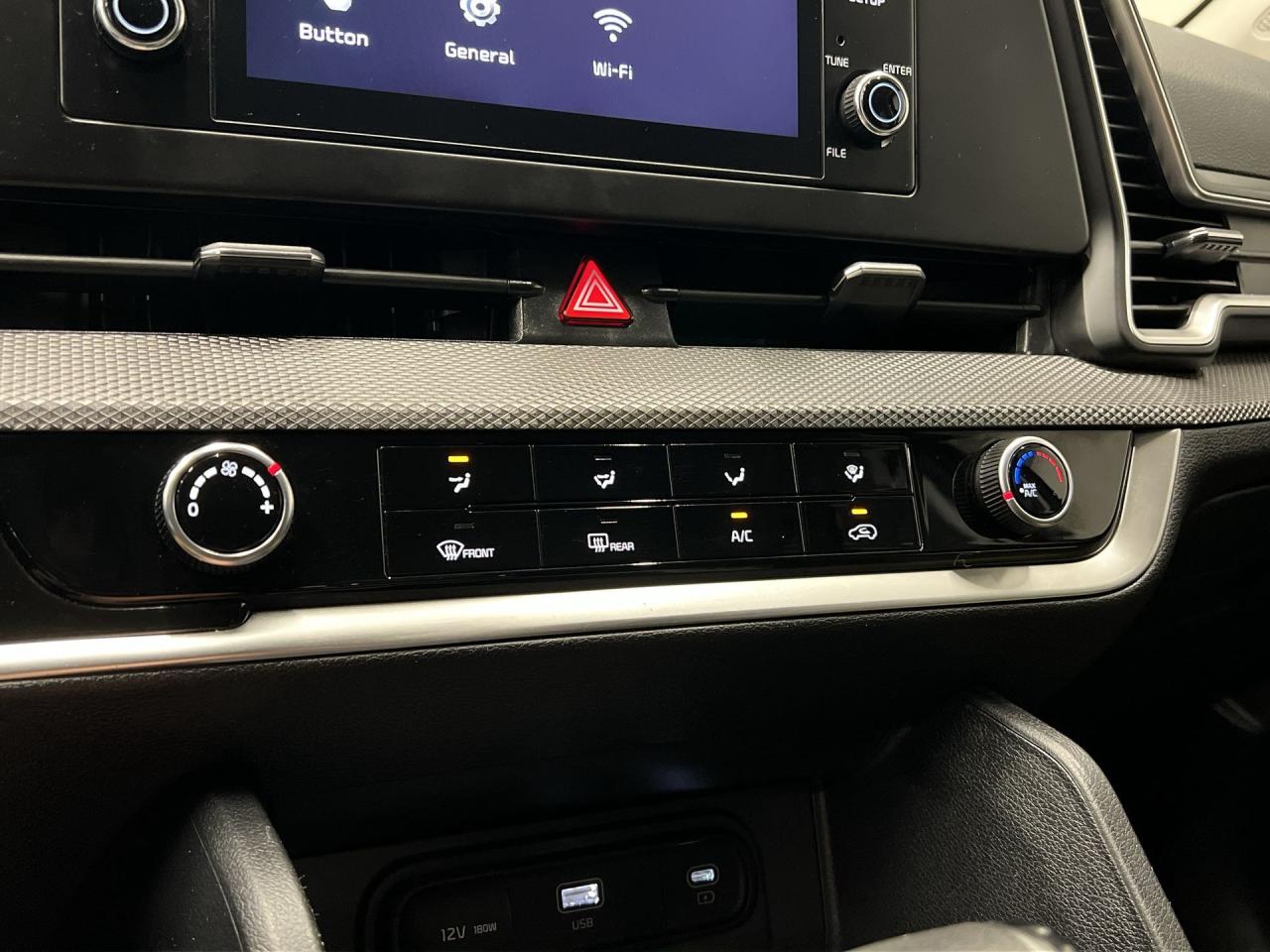 2023 Kia Sportage AWD | LOW KMS | HTD SEATS | CARPLAY | ALLOYS | A/C Photo