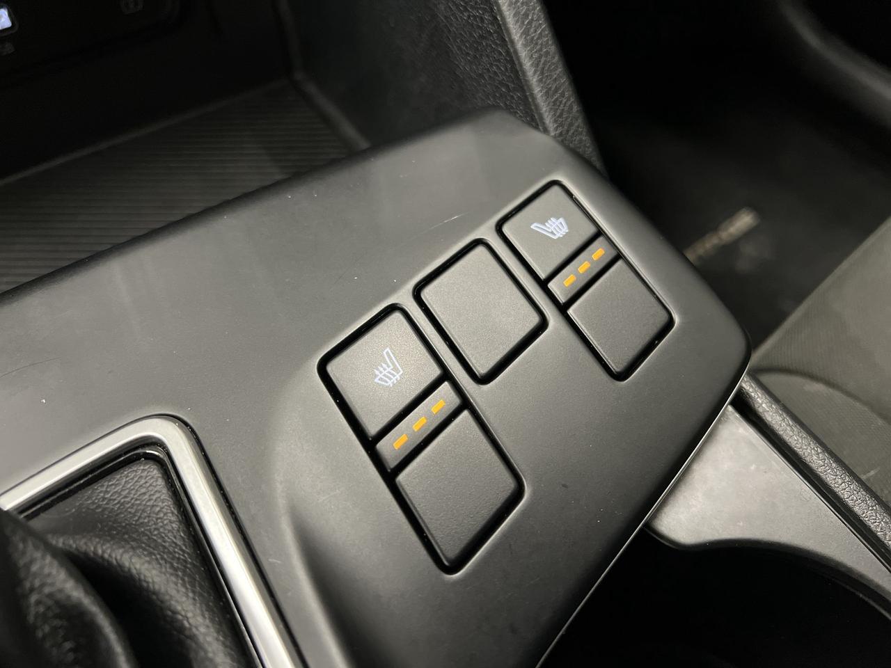 2023 Kia Sportage AWD | LOW KMS | HTD SEATS | CARPLAY | ALLOYS | A/C Photo