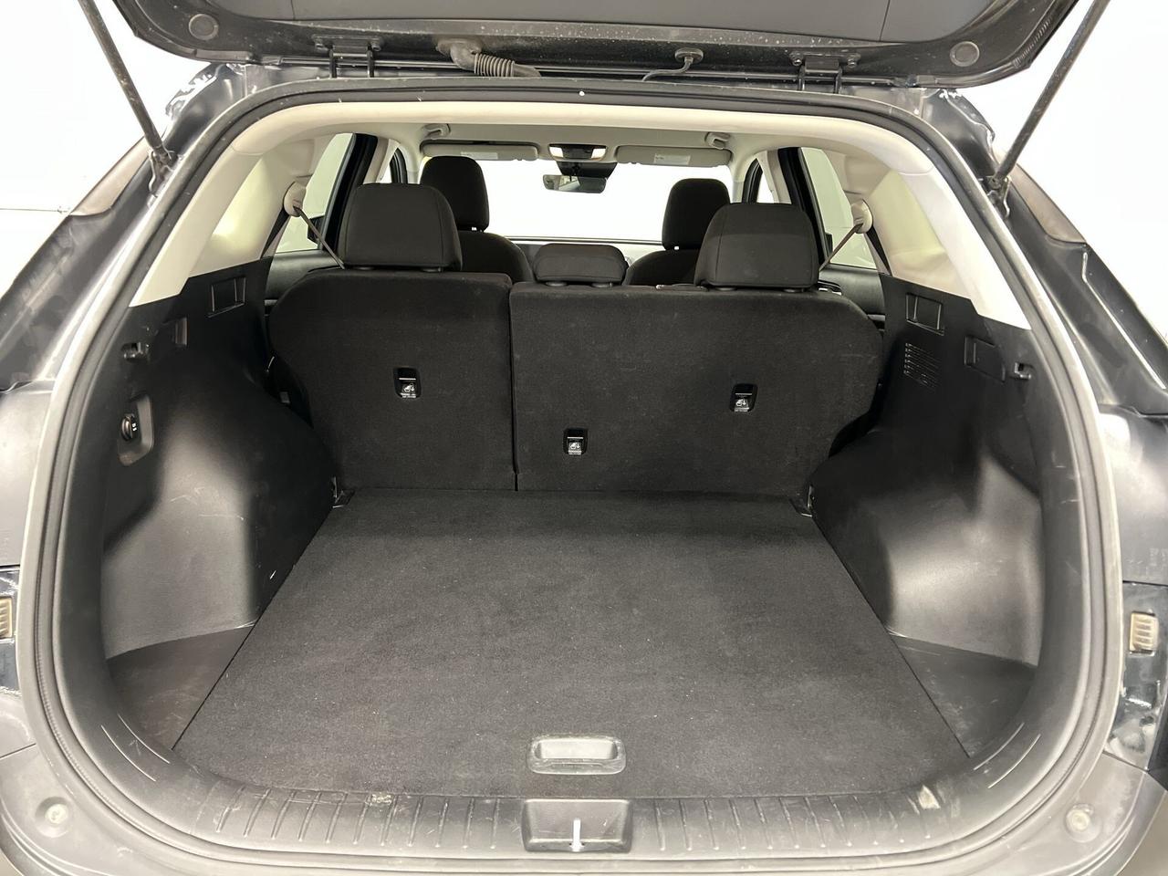 2023 Kia Sportage AWD | LOW KMS | HTD SEATS | CARPLAY | ALLOYS | A/C Photo