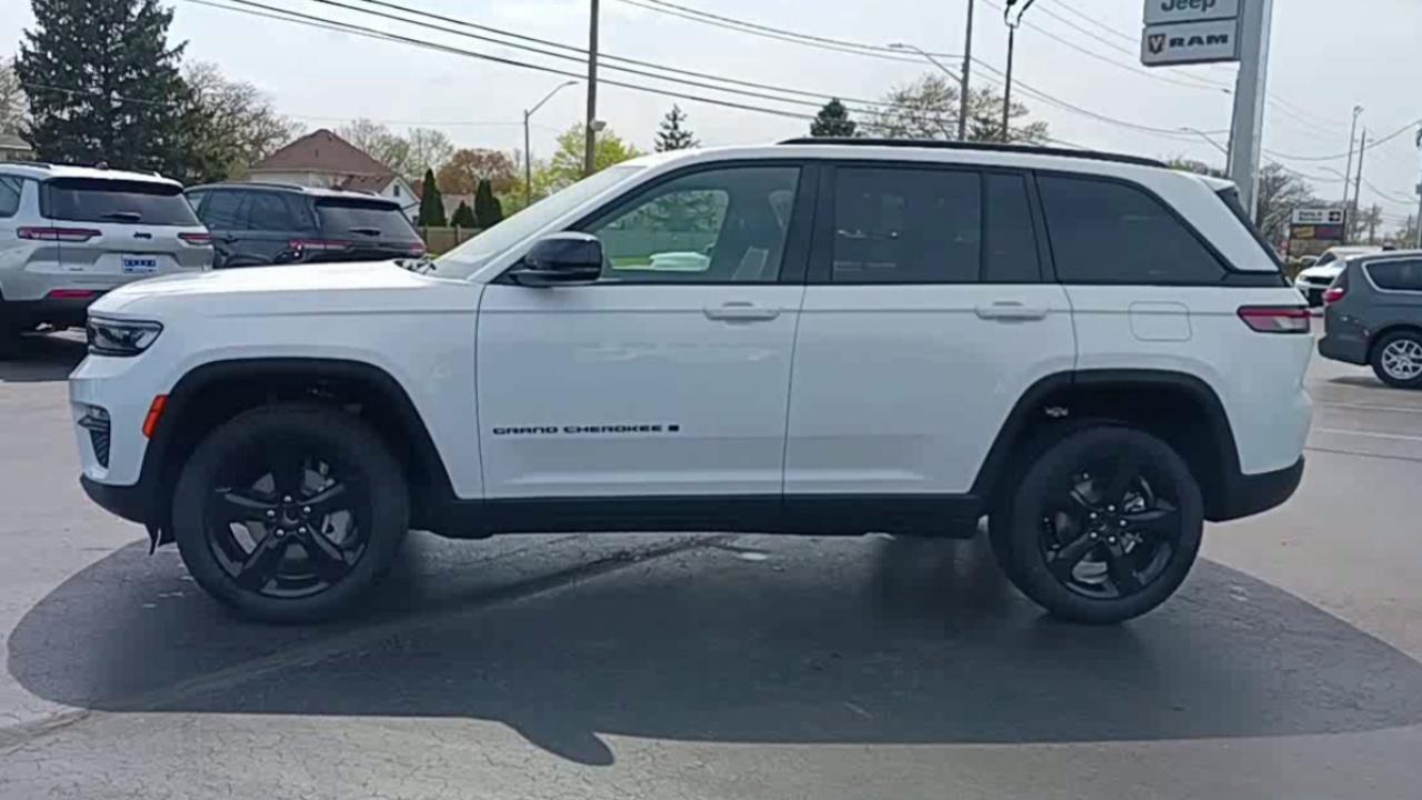 2025 Jeep Grand Cherokee LIMITED 4X4 Photo4