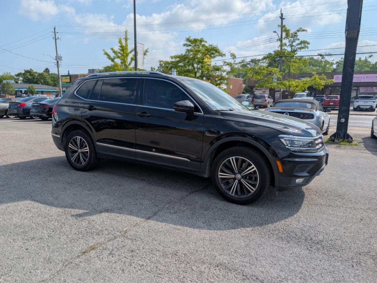 2021 Volkswagen Tiguan Highline 4MOTION  **PANO ROOF** Photo